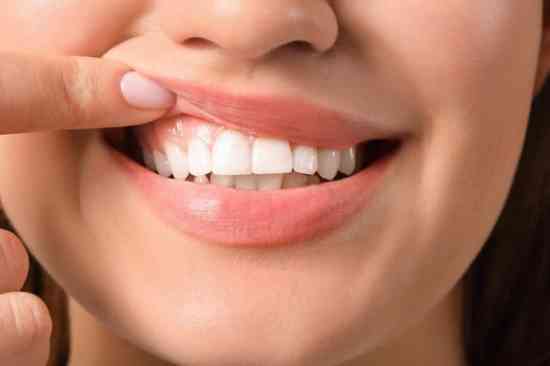 Gesundes Zahnfleisch erhalten, dank Zahnfleischpflege