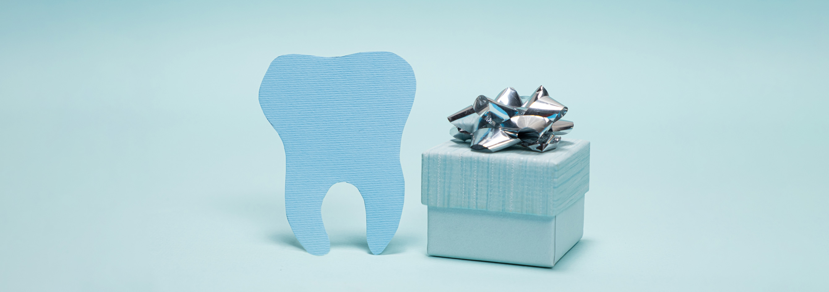 Ein Geschenk für ein gesundes Lächeln – Gutscheine der Zahnarztpraxis Dr. Kaiser, Dr. Philipp Kaiser, MMSc LLM & Kollegen, Zahnarzt Draßburg, zwischen Eisenstadt & Mattersburg im Burgenland